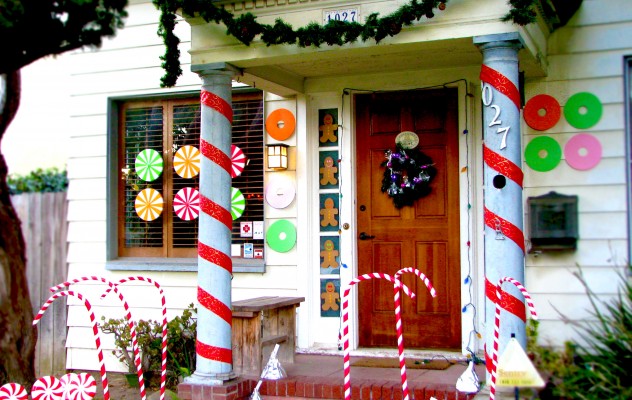 Decorate your front porch for the holidays